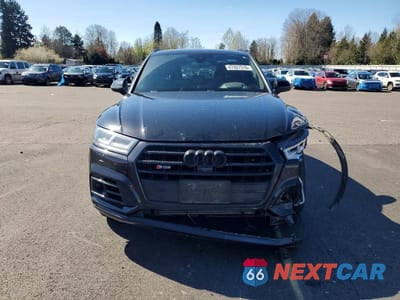 Piąte zdjęcie samochodu w środku: 2019 AUDI SQ5 PRESTIGE VIN:WA1C4AFY9K2127478 - miniatura