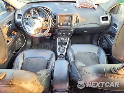 Zdjęcie 8 z 13 samochodu: 2018 JEEP COMPASS LATITUDE VIN:3C4NJCBB1JT182198 - miniatura