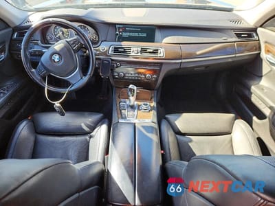Zdjęcie 8 z 12 samochodu: 2012 BMW 750 XI VIN:WBAKC6C5XCC396304 - miniatura