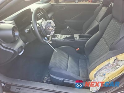 Zdjęcie 7 z 13 samochodu: 2025 TOYOTA GR86 BASE VIN:JF1ZNBB12S9757593 - miniatura