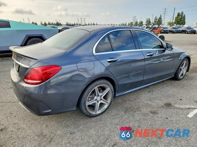 Trzecie zdjęcie samochodu z tyłu: 2015 MERCEDES-BENZ C 300 4MATIC VIN:55SWF4KB2FU023657 - miniatura