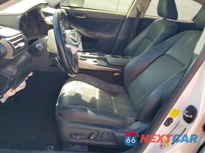 Zdjęcie 7 z 12 samochodu: 2018 LEXUS IS 300 BASE VIN:JTHBA1D26J5062965 - miniatura