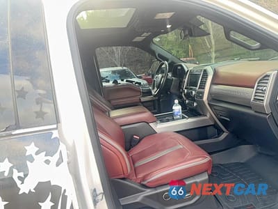 Piąte zdjęcie samochodu w środku: 2018 FORD F250 SUPER DUTY VIN:1FT7W2BT4JEC37370 - miniatura