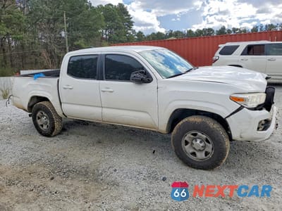 Czwarte zdjęcie samochodu z boku: 2018 TOYOTA TACOMA SR VIN:5TFAX5GN3JX128580 - miniatura