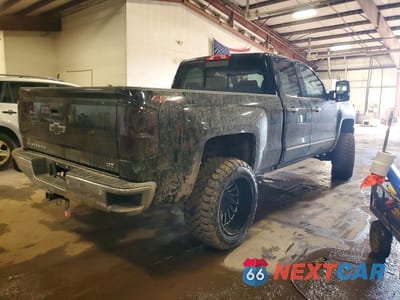 Trzecie zdjęcie samochodu z tyłu: 2018 CHEVROLET SILVERADO K1500 LTZ VIN:1GCVKSEC8JZ337611 - miniatura