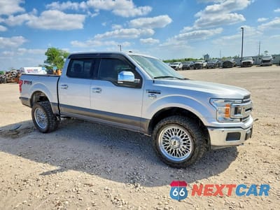 Czwarte zdjęcie samochodu z boku: 2018 FORD F150 SUPERCREW VIN:1FTEW1E59JKF74066 - miniatura