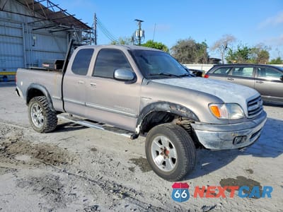 Czwarte zdjęcie samochodu z boku: 2001 TOYOTA TUNDRA SR5 VIN:5TBRT341X1S129437 - miniatura