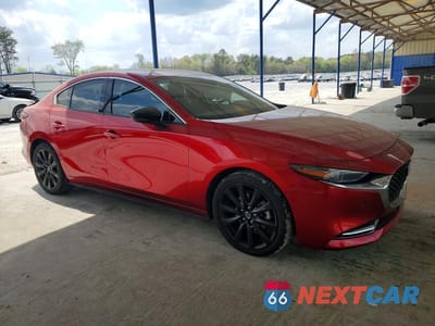 Czwarte zdjęcie samochodu z boku: 2021 MAZDA 3 PREMIUM PLUS VIN:JM1BPBEY1M1330177 - miniatura
