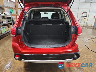 Zdjęcie 6 z 14 samochodu: 2016 MITSUBISHI OUTLANDER SE VIN:JA4AD3A30GZ051727 - miniatura