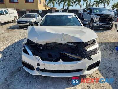 Piąte zdjęcie samochodu w środku: 2019 BMW 540 I VIN:WBAJE5C55KWE66372 - miniatura