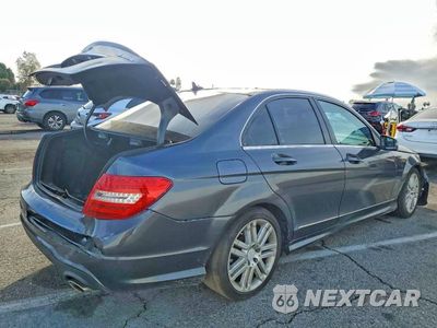 Trzecie zdjęcie samochodu z tyłu: 2013 MERCEDES-BENZ C 300 4MATIC VIN:WDDGF8AB5DR283420 - miniatura