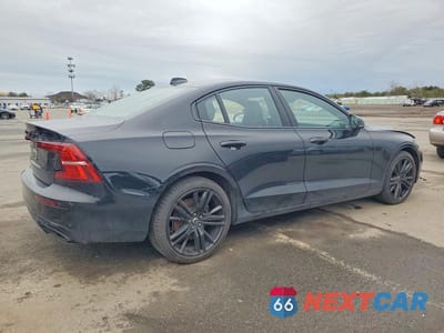 Trzecie zdjęcie samochodu z tyłu: 2022 VOLVO S60 B5 MOMENTUM VIN:7JRL12TC9NG192739 - miniatura
