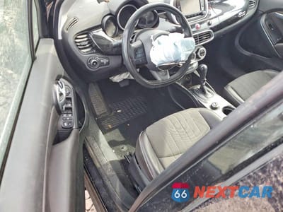 Zdjęcie 8 z 13 samochodu: 2016 FIAT 500X LOUNGE VIN:ZFBCFYDT6GP356438 - miniatura