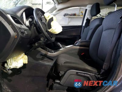 Zdjęcie 7 z 13 samochodu: 2020 DODGE JOURNEY SE VIN:3C4PDCAB8LT195115 - miniatura