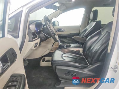 Zdjęcie 7 z 14 samochodu: 2023 CHRYSLER PACIFICA TOURING L VIN:2C4RC1BG7PR511008 - miniatura