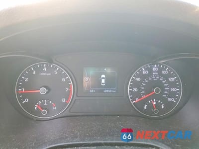 Zdjęcie 9 z 12 samochodu: 2018 KIA OPTIMA LX VIN:5XXGT4L30JG186321 - miniatura