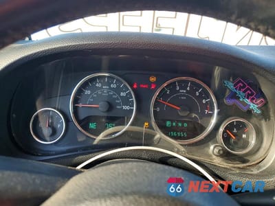 Zdjęcie 9 z 12 samochodu: 2012 JEEP WRANGLER UNLIMITED SAHARA VIN:1C4BJWEG6CL205775 - miniatura