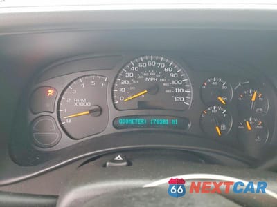 Zdjęcie 9 z 11 samochodu: 2005 CHEVROLET TAHOE K1500 VIN:1GNEK13T45R247737 - miniatura