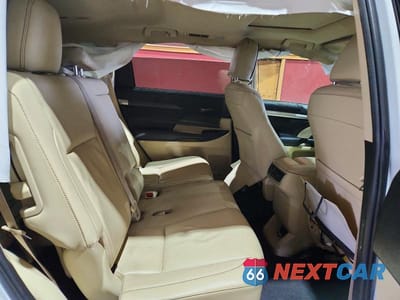 Zdjęcie 11 z 13 samochodu: 2019 TOYOTA HIGHLANDER XLE VIN:5TDJZRFH7KS572744 - miniatura