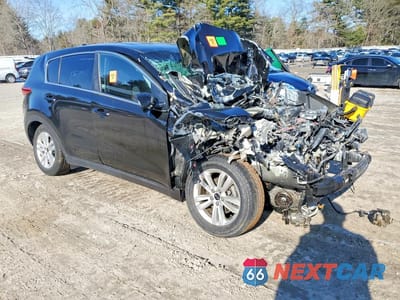 Czwarte zdjęcie samochodu z boku: 2019 KIA SPORTAGE LX VIN:KNDPMCAC6K7532540 - miniatura