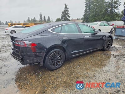 Trzecie zdjęcie samochodu z tyłu: 2018 TESLA MODEL S VIN:5YJSA1E23JF245822 - miniatura
