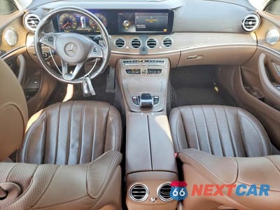 Zdjęcie 8 z 13 samochodu: 2018 MERCEDES-BENZ E 400 4MATIC VIN:WDDZH6GB9JA355910 - miniatura