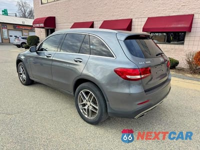 Trzecie zdjęcie samochodu z tyłu: 2016 MERCEDES-BENZ GLC 300 4MATIC VIN:WDC0G4KB0GF010868 - miniatura