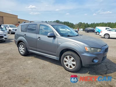 Czwarte zdjęcie samochodu z boku: 2012 MITSUBISHI OUTLANDER ES VIN:JA4AS2AW0CU011228 - miniatura