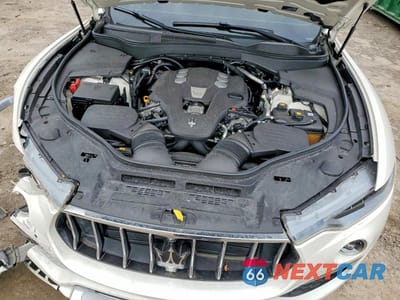 Zdjęcie 12 z 13 samochodu: 2020 MASERATI LEVANTE LUXURY VIN:ZN661XUL6LX349257 - miniatura