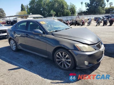 Czwarte zdjęcie samochodu z boku: 2008 LEXUS IS 250 BASE VIN:JTHBK262785083592 - miniatura