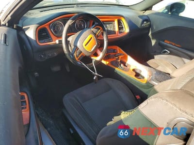 Zdjęcie 8 z 12 samochodu: 2016 DODGE CHALLENGER SXT VIN:2C3CDZAG2GH183834 - miniatura