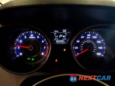 Zdjęcie 9 z 11 samochodu: 2016 HYUNDAI ELANTRA LIMITED VIN:5NPDH4AE3GH668996 - miniatura