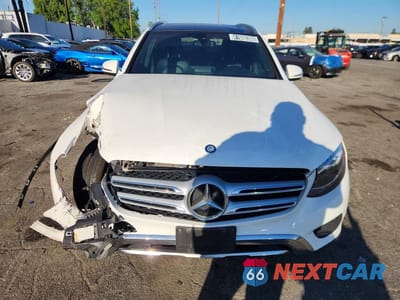 Piąte zdjęcie samochodu w środku: 2019 MERCEDES-BENZ GLC 300 VIN:WDC0G4JB7HF122571 - miniatura