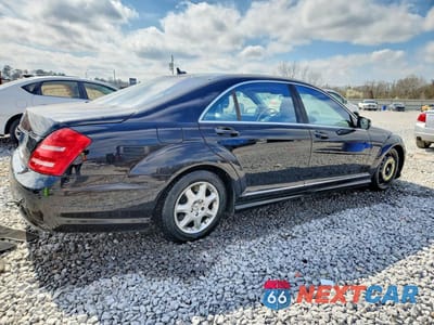 Trzecie zdjęcie samochodu z tyłu: 2011 MERCEDES-BENZ S 550 VIN:WDDNG7BB4BA387082 - miniatura