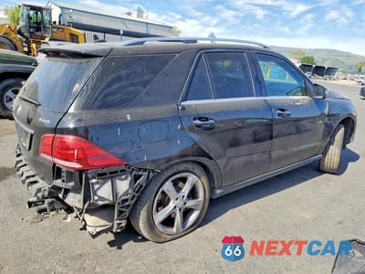 Trzecie zdjęcie samochodu z tyłu: 2016 MERCEDES-BENZ GLE 350 4MATIC VIN:4JGDA5HBXGA622087 - miniatura