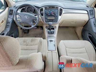 Zdjęcie 8 z 11 samochodu: 2002 TOYOTA HIGHLANDER BASE VIN:JTEHF21A720084367 - miniatura