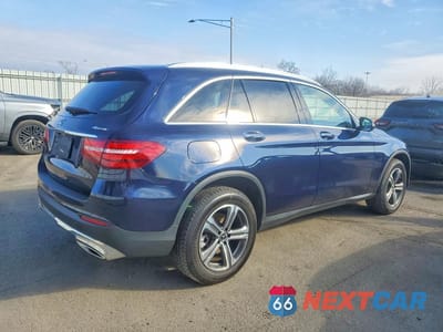 Trzecie zdjęcie samochodu z tyłu: 2019 MERCEDES-BENZ GLC 300 4MATIC VIN:WDC0G4KB1KF668868 - miniatura