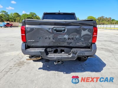 Zdjęcie 6 z 12 samochodu: 2025 TOYOTA TACOMA TRD SPORT VIN:3TMKB5FN7SM038439 - miniatura