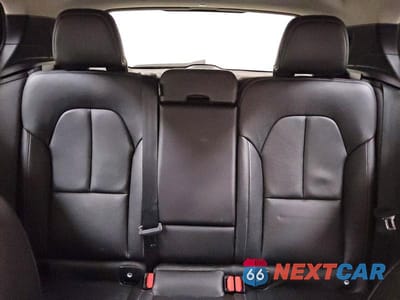 Zdjęcie 10 z 13 samochodu: 2021 VOLVO XC40 T4 MOMENTUM VIN:YV4AC2HK7M2590699 - miniatura
