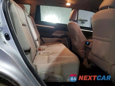 Zdjęcie 11 z 13 samochodu: 2017 TOYOTA HIGHLANDER LE VIN:5TDZARFH5HS024812 - miniatura