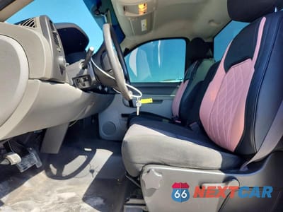 Zdjęcie 7 z 12 samochodu: 2011 CHEVROLET SILVERADO C1500 VIN:1GCNCPEX5BZ175869 - miniatura