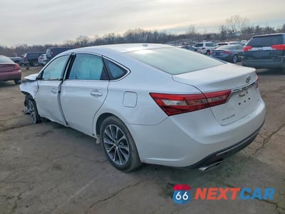 Drugie zdjęcie samochodu z przodu: 2018 TOYOTA AVALON XLE VIN:4T1BK1EB9JU271082 - miniatura