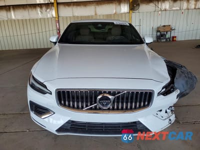 Piąte zdjęcie samochodu w środku: 2022 VOLVO S60 T8 RECHARGE INSCRIPTION VIN:7JRH60FL3NG192680 - miniatura