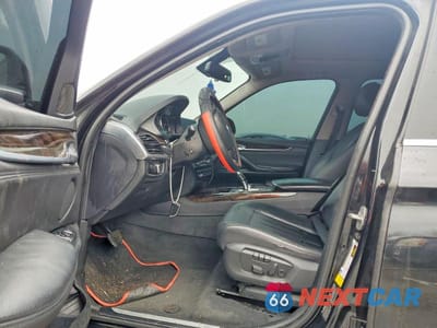 Zdjęcie 7 z 13 samochodu: 2014 BMW X5 VIN:5UXKR0C51E0K44672 - miniatura
