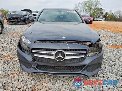 Piąte zdjęcie samochodu w środku: 2016 MERCEDES-BENZ C 300 4MATIC VIN:55SWF4KBXGU099354 - miniatura