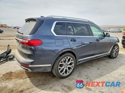 Trzecie zdjęcie samochodu z tyłu: 2022 BMW X7 XDRIVE40I VIN:5UXCW2C04N9N11411 - miniatura