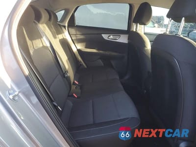 Zdjęcie 10 z 12 samochodu: 2023 KIA FORTE LXS VIN:3KPF24AD1PE613596 - miniatura