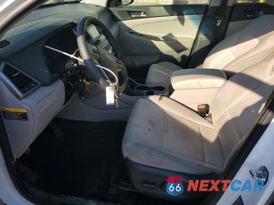 Zdjęcie 7 z 12 samochodu: 2017 HYUNDAI TUCSON SE VIN:KM8J3CA46HU403981 - miniatura