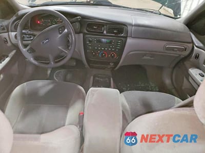 Zdjęcie 8 z 13 samochodu: 2000 FORD TAURUS SE VIN:1FAFP5828YG225641 - miniatura
