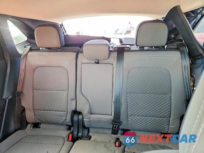 Zdjęcie 10 z 13 samochodu: 2020 FORD ESCAPE SE VIN:1FMCU0G60LUC67661 - miniatura